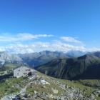 11.8.: Panorama mit Hütte