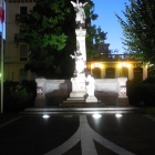 13.10.: Denkmal in Evian