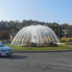 14.10.: Wasserreich, Springbrunnen in Kreisel