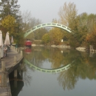 16.10.: Bogenbrücke über den Kanal in Chanaz
