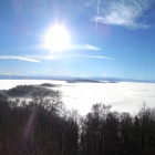 17.12.: Samstags-Teil-Panorama: Nebelmeer vor Alpenbogen, von Uto-Kulm aus.