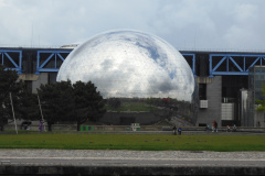 24.4.: La Géode, im Stadtpark La Villette